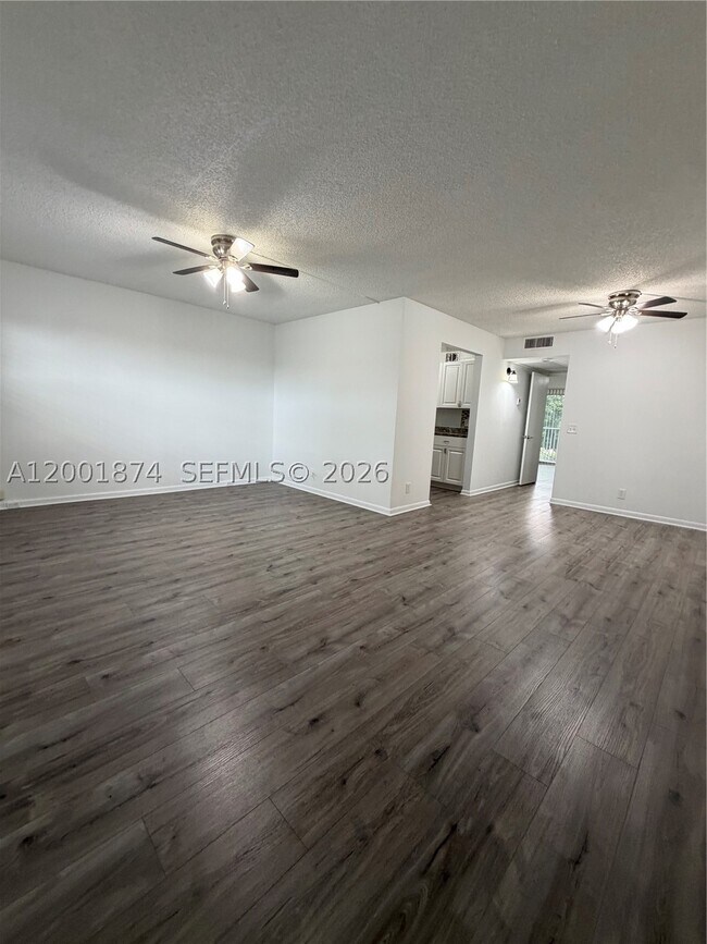 Foto del edificio - 800 SW 131st Ave