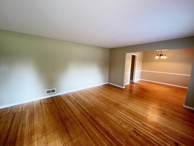 Foto del edificio - 3312 W 34th St