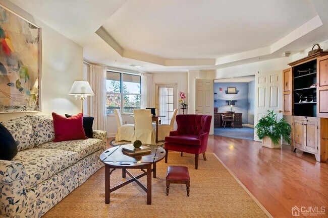 Building Photo - 2212 Windrow Dr