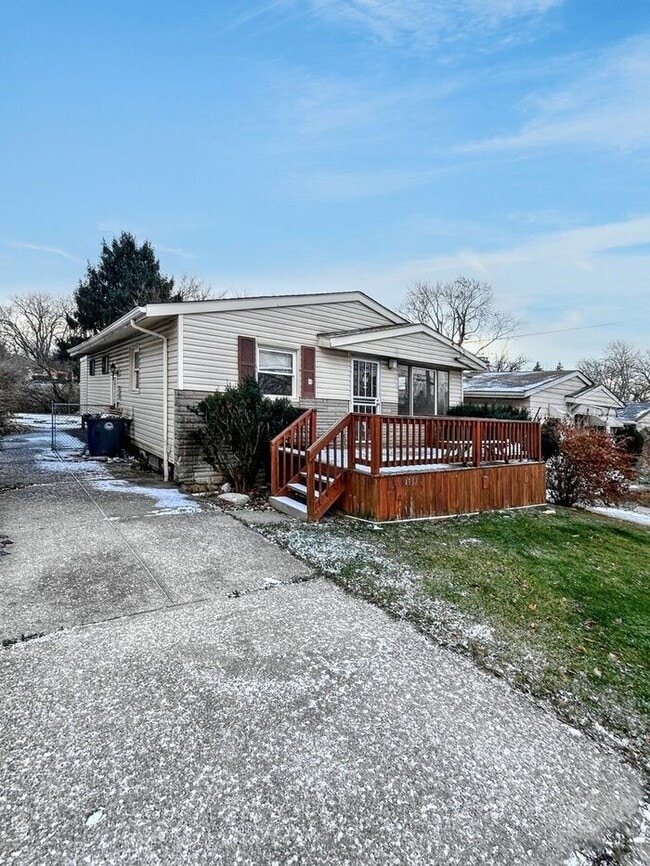 Building Photo - 4737 E 174th St