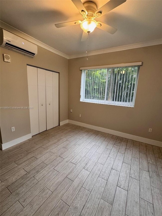 Building Photo - 115 Menores Ave