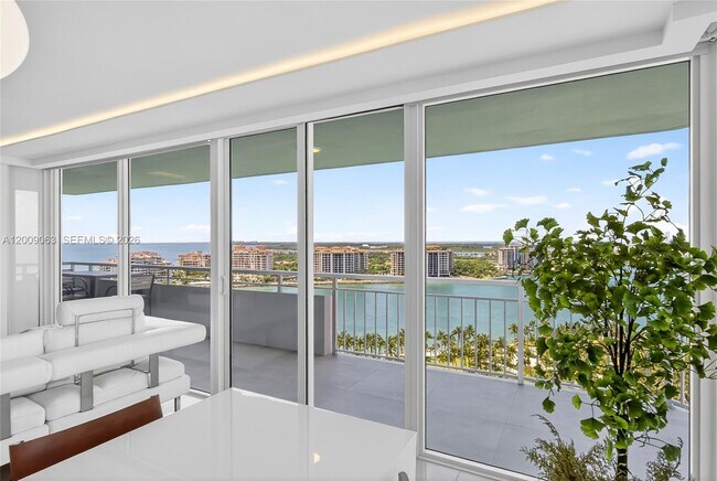 Foto del edificio - 400 South Pointe Dr