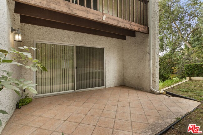 Building Photo - 9351 Via Crema