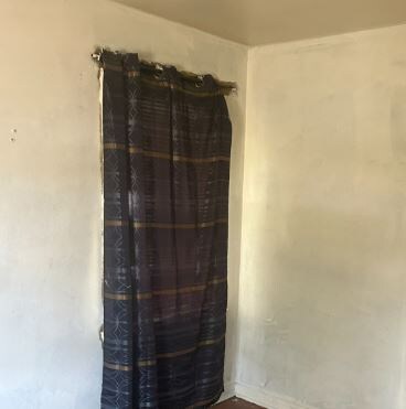 Foto del edificio - 5211 Thrush Ave