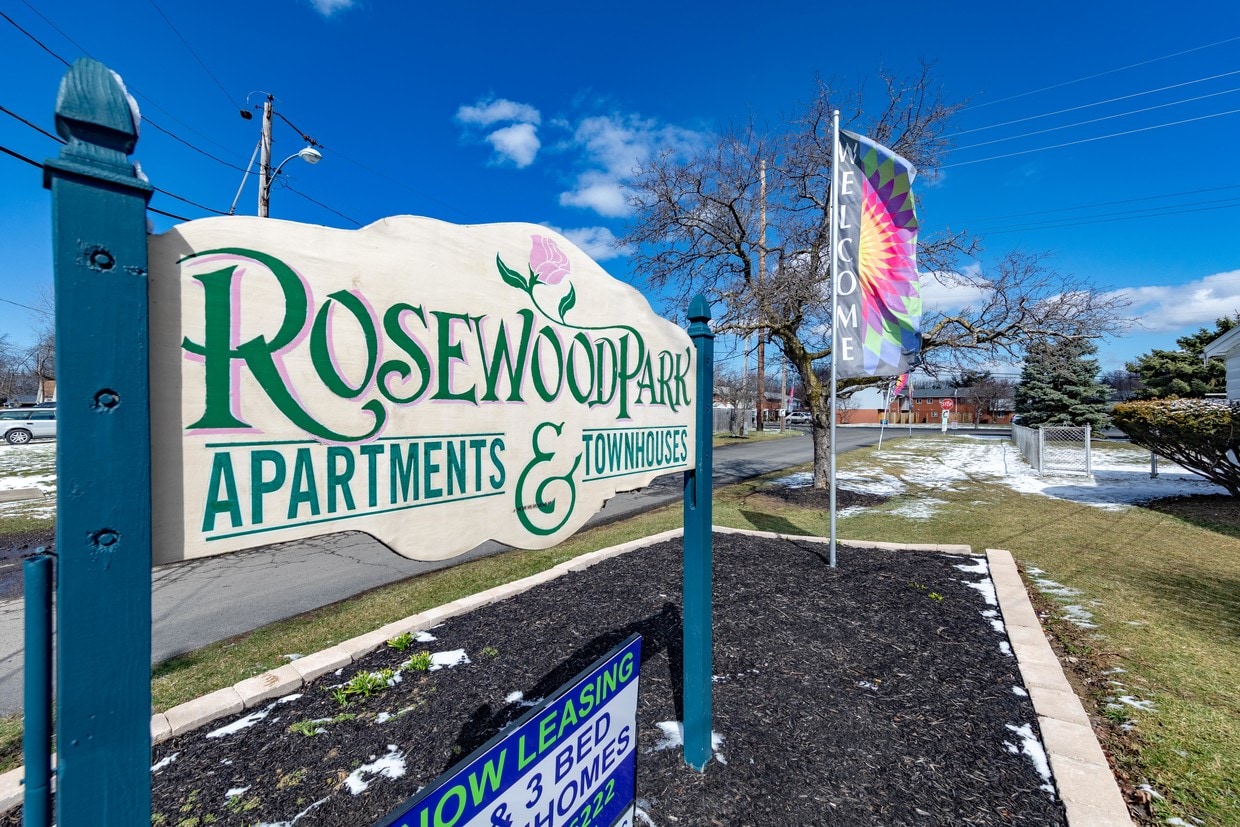 Rosewood Park Apartments Apartments Elyria, OH
