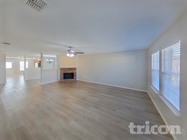 Foto del edificio - 1317 Gayle St