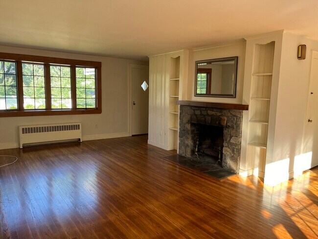 Building Photo - 122 Edgewood Rd