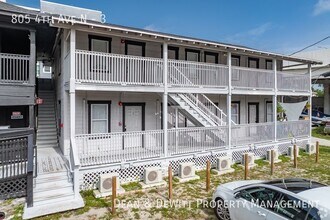 Building Photo - 805 4th Ave N