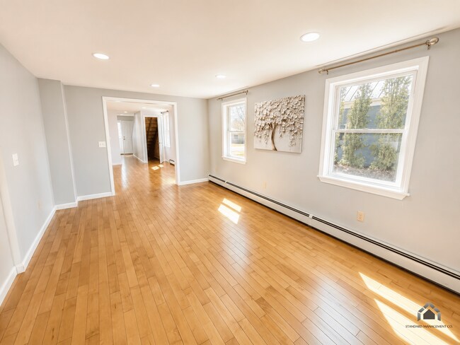 Foto del edificio - Spacious Updated 4BR/3BA Home | Garage, W/D, Pet-Friendly – $2,500.00