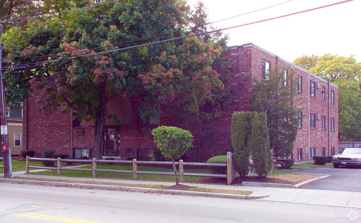 Building Photo - 606-612 South St