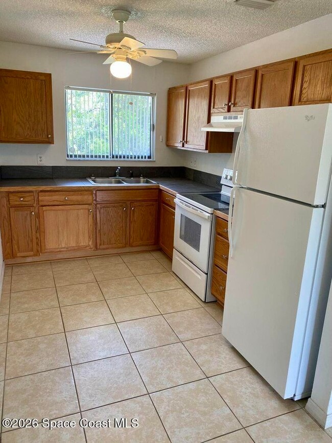 Foto del edificio - 1279 Valencia St SE