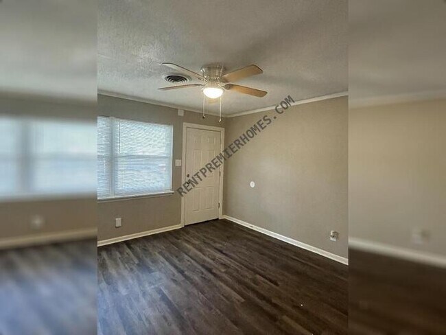 Building Photo - 9114 Malabri Dr