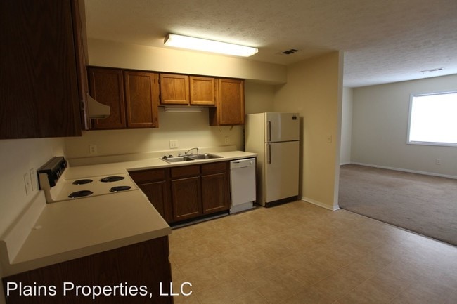 Building Photo - 2 br, 1 bath Apartment - 111 Thomas St