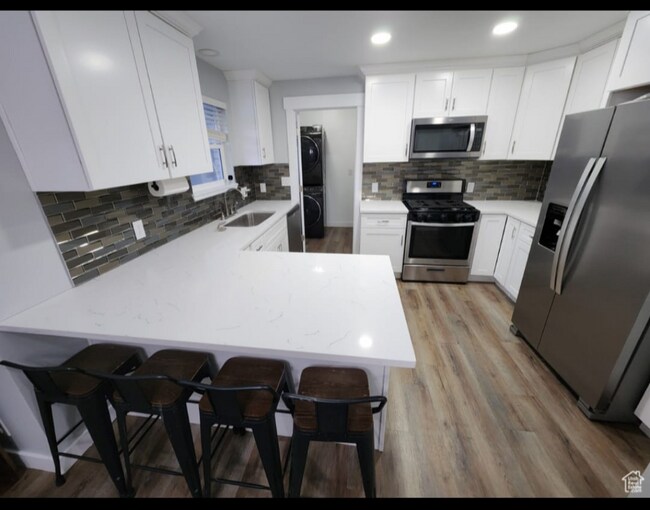 Foto del edificio - 8464 S 2700 W