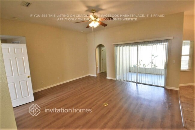 Building Photo - 1508 Sunset Village Blvd