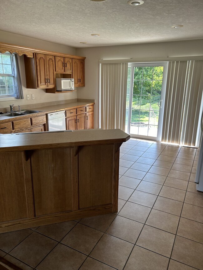 Building Photo - 1311 Deadra Dr