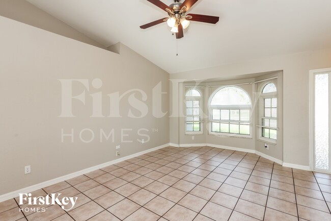 Foto del edificio - 17421 Kentucky Rd
