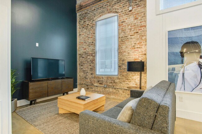 Foto del edificio - 822 Howard Ave