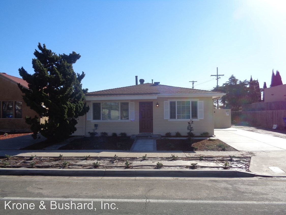 Foto principal - 4875 35th St