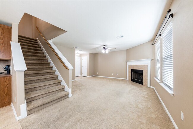 Foto del edificio - 438 Blackman Tr