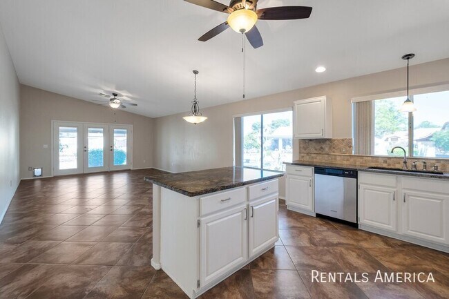 Building Photo - Las Casitas del Sur in Chandler