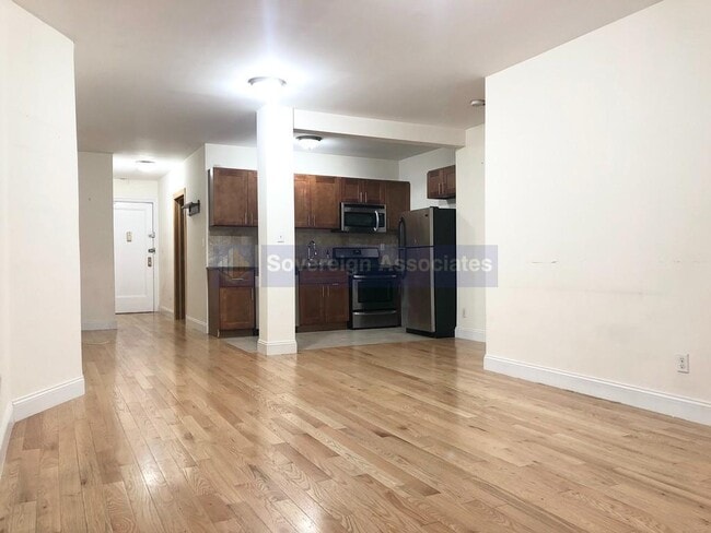 Building Photo - 20 Magaw Pl