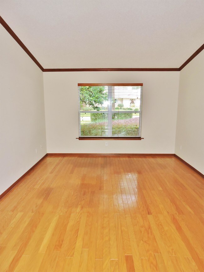 Foto del edificio - 141 Columbus Cir