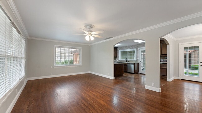 Building Photo - "Spacious 3-Bedroom Haven in Rogers, AR!"