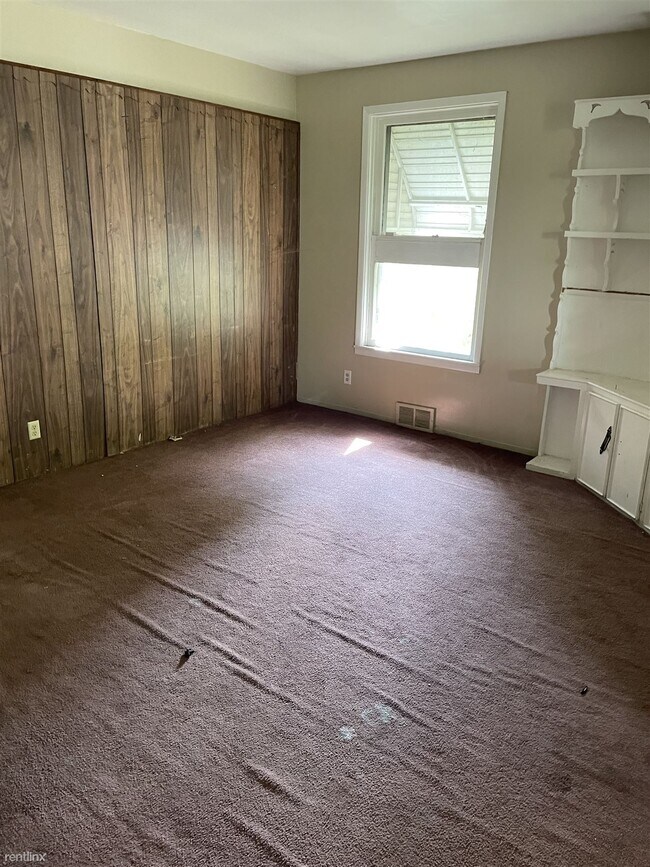 Building Photo - 3 br, 1 bath House - 618 East Reynolds Street