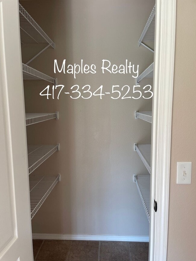 Foto del edificio - 3 BED, 2 BATH SINGLE FAMILY HOME IN HOLLIS...