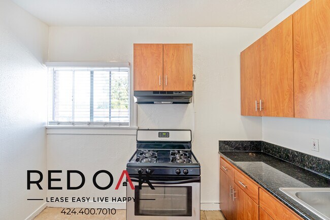 Foto del edificio - 728-724 S Berendo St