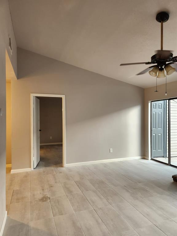 Foto del edificio - 9707 Richmond Ave.