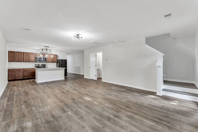 Foto del edificio - Stylish 3BR, 2.5BA Townhome with Loft and ...
