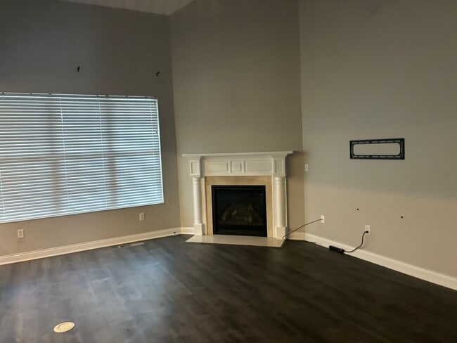 Building Photo - Gorgeous 3 bdr/3.5 bath Home in Centerville/Springboro Area