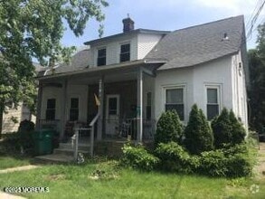 Building Photo - 214 4th St