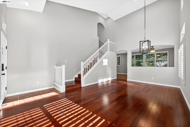 Building Photo - 133 Sundance Pl