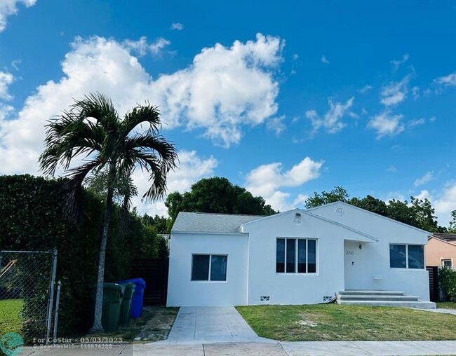 Foto del edificio - 2733 SW 15th St