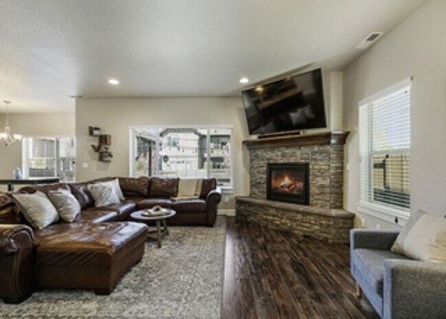 Foto del edificio - Beautiful home in a newer neighborhood on Bend's Eastside