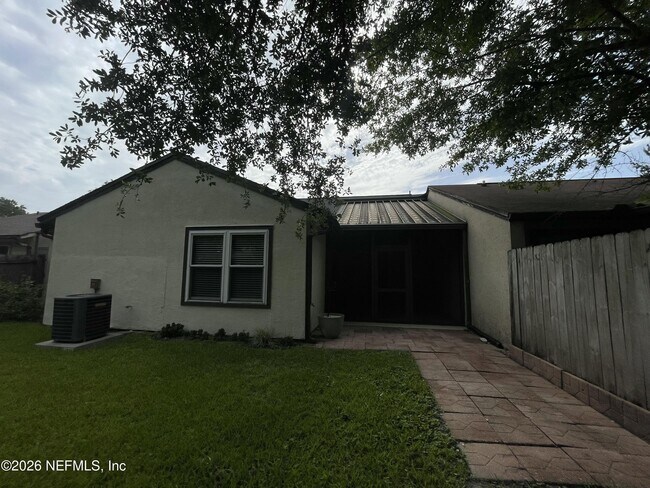 Building Photo - 11432 Skipjack Way S