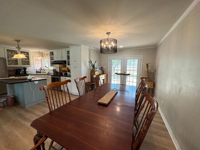Building Photo - Coming Soon: Spacious 3 Bedroom 2 Bath-Hom...