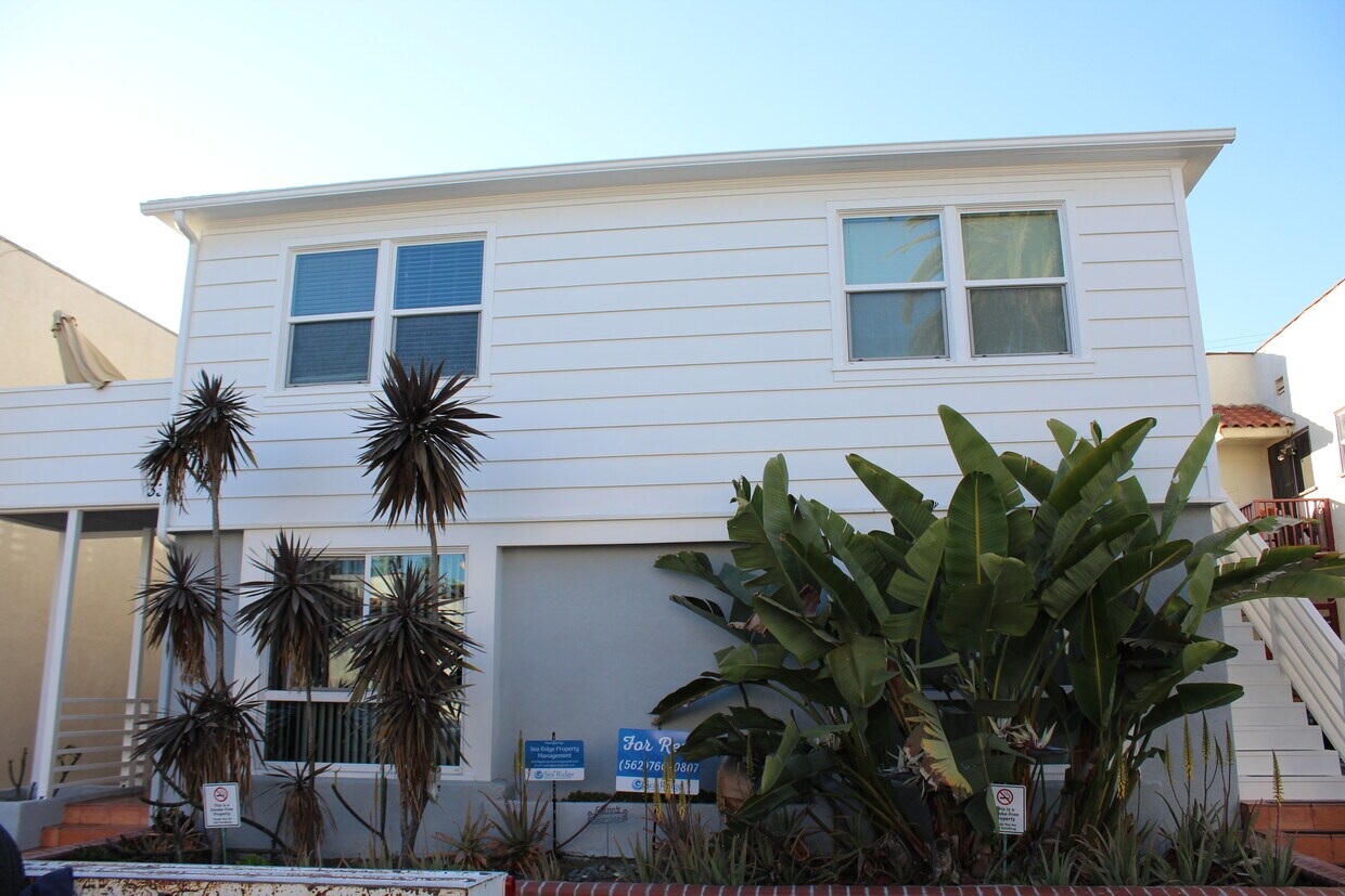 Front of Building - 33 Granada Ave