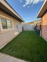 Building Photo - 9406 N 5th Ave