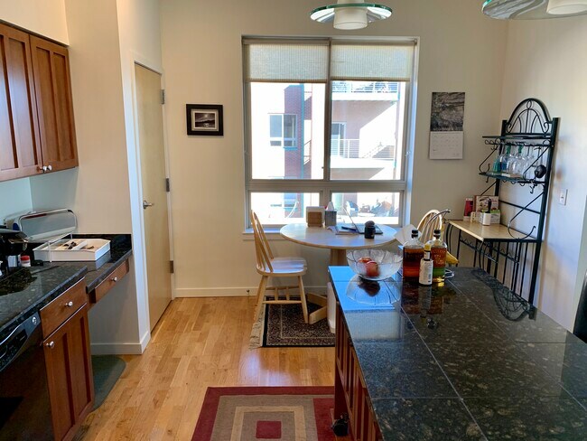 Kitchen nook - 1053 W Century Dr