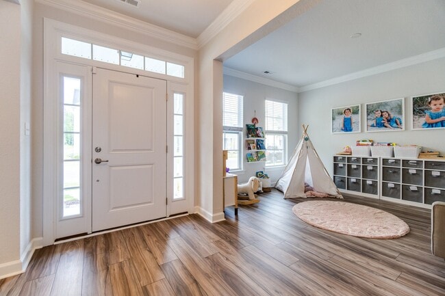 Building Photo - 2258 Sanibel Ln