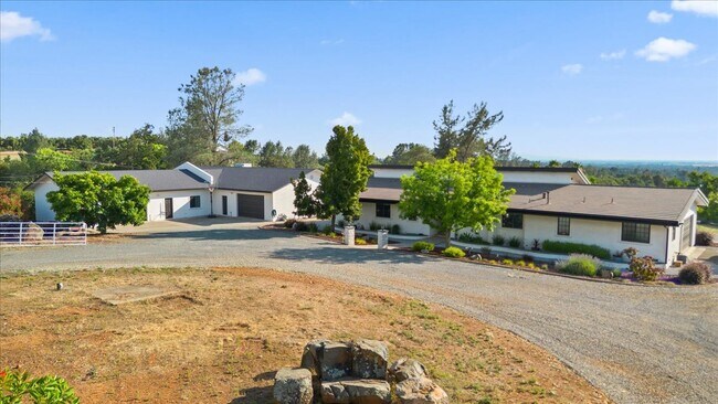 Building Photo - 857 Mt Ida Rd