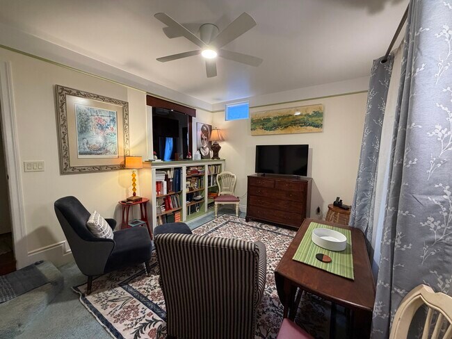 Foto del edificio - 1735 Germaine Ct