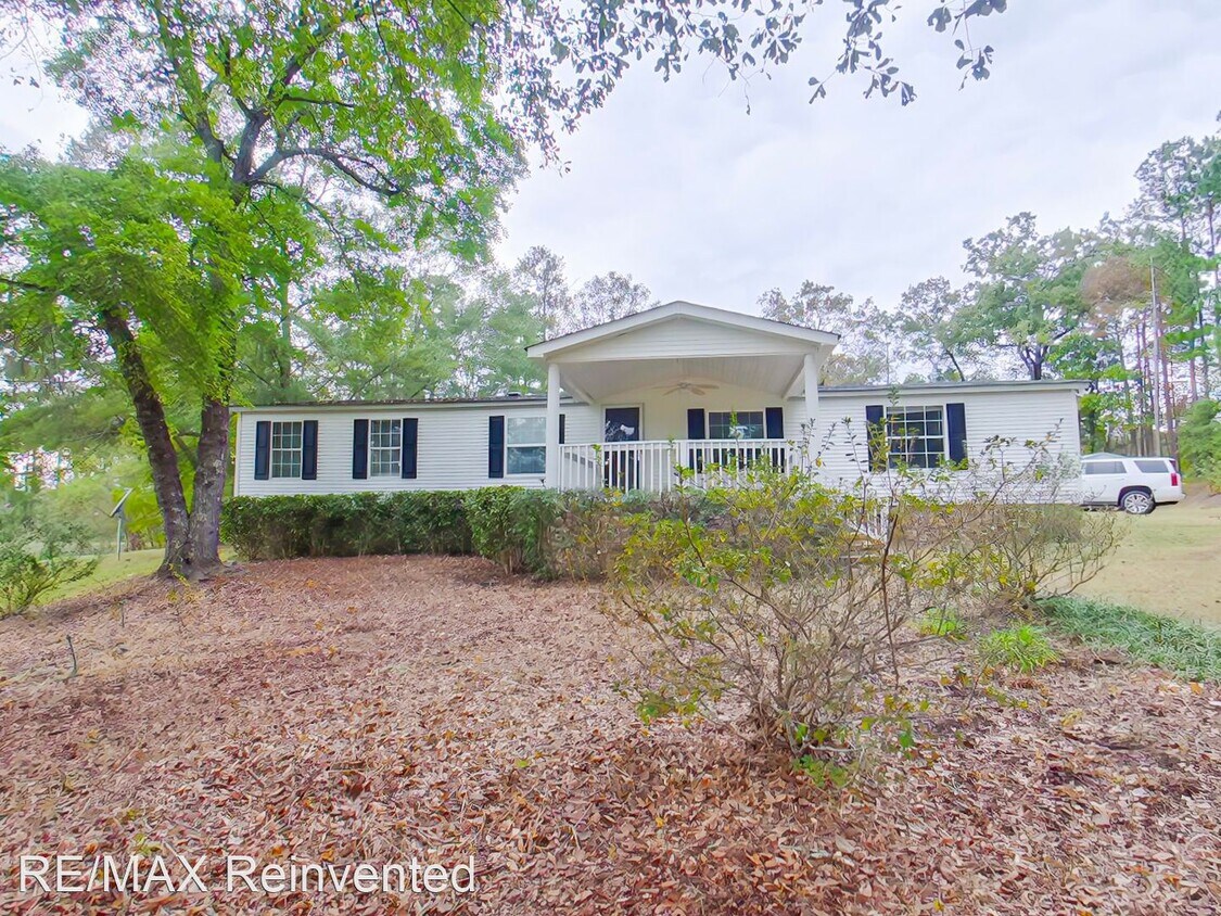 3 br, 2 bath House 2442 Highway 23 West House Rental in Mc Cormick