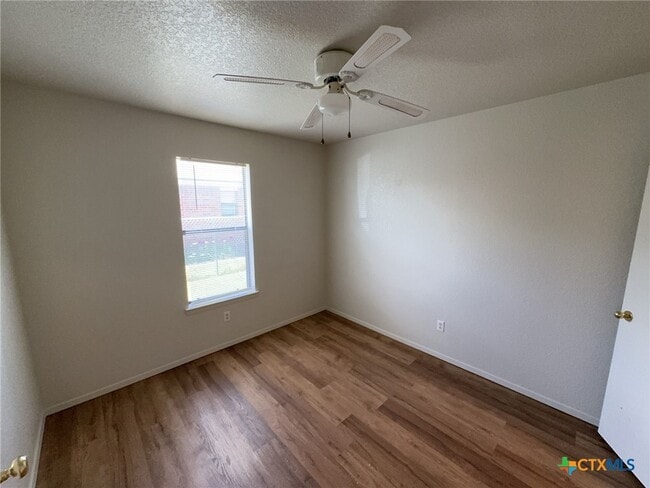 Building Photo - 621 Deloris Dr