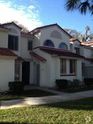 Building Photo - 1099 Country Club Dr