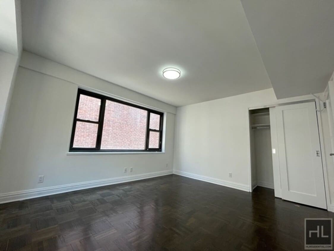 Building Photo - EAST 56 STREET